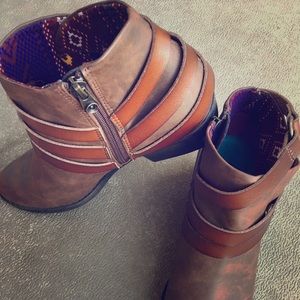 Blowfish Sanger Ankle Bootie